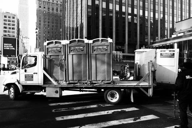 Portable Toilet Options We Offer in Donna, TX